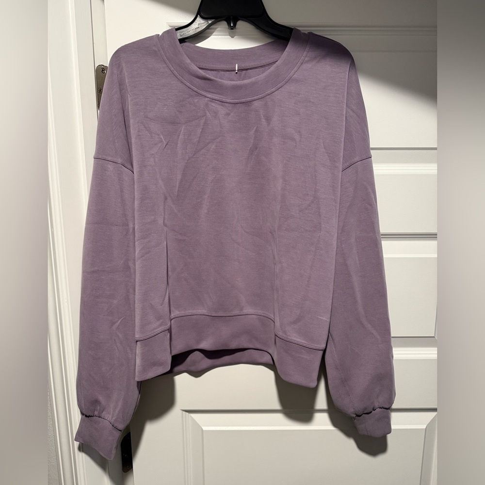 Lululemon Softstreme Perfectly Oversized Cropped Crew 
Size 12